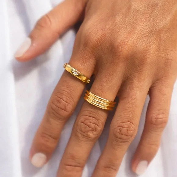 Atolea Sparkling Band Ring - Size 6 - New with Dust Bag - Picture 3 of 4